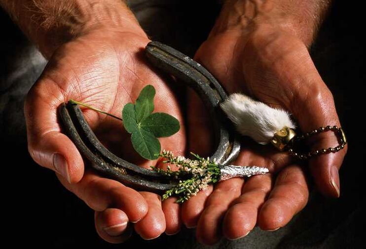 horseshoe as an amulet for good luck